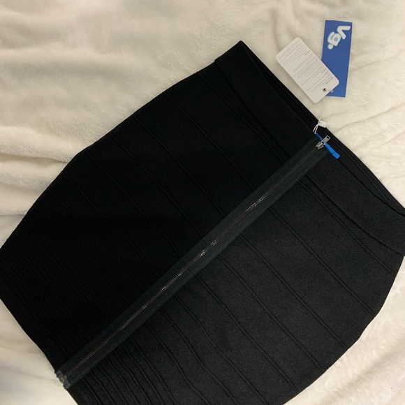 Black Zip up Pencil Skirt - Picture 1 of 1